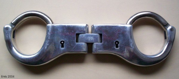 DDR Handschellen HS